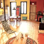 Apartament Artistic Loft, Downtown Montpellier, Wifi *