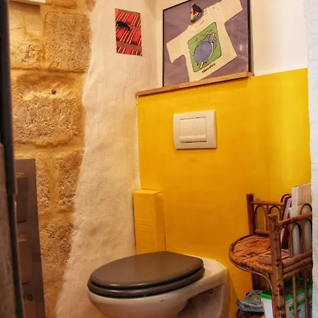 Daire Artistic Loft, Downtown Montpellier, Wifi *
